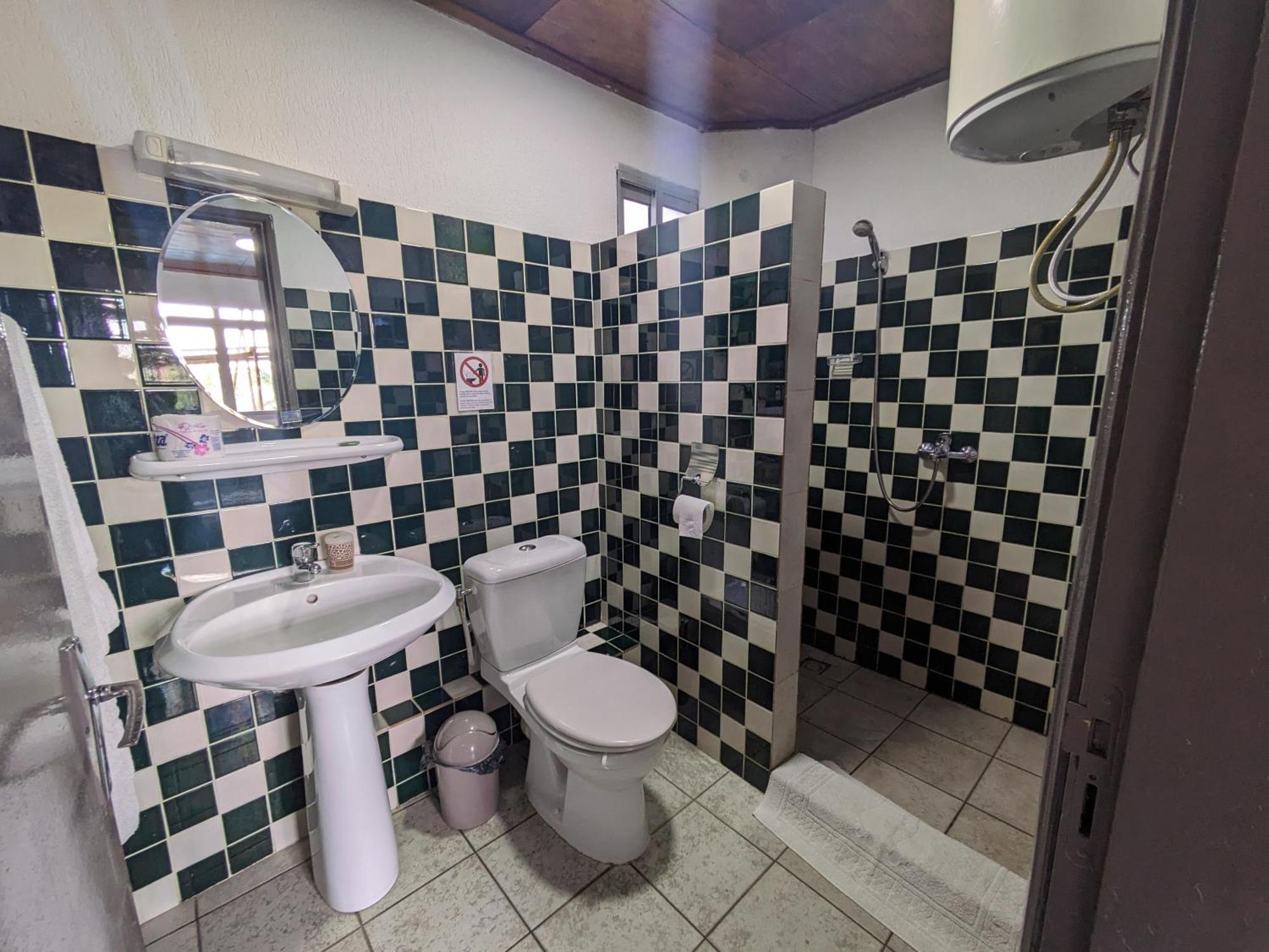 Foyer Du Marin - Deutsche Seemannsmission Douala Ngoại thất bức ảnh